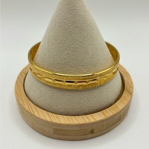 Monet Gold Faceted Center Bangle Bracelet - Vintage